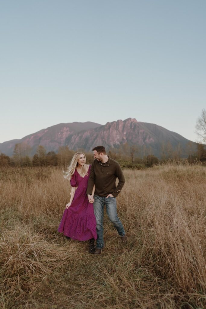 couples photoshoot at mount si, north bend