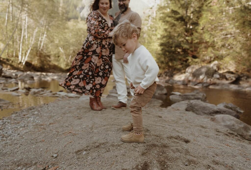 Fall family photos in North Bend, WA.