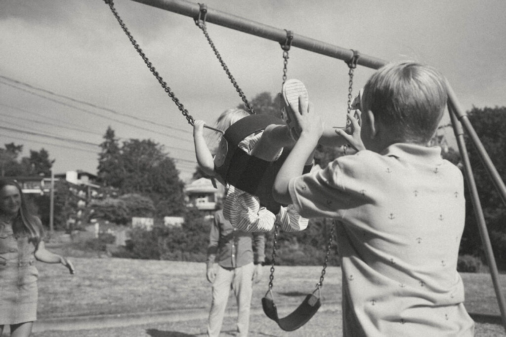 candid seattle family photographer