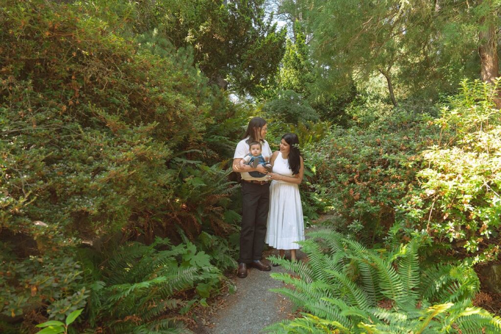 family photos at volunteer park seattle