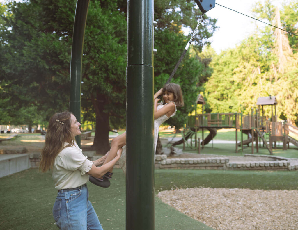 mother daughter photos in mount baker park