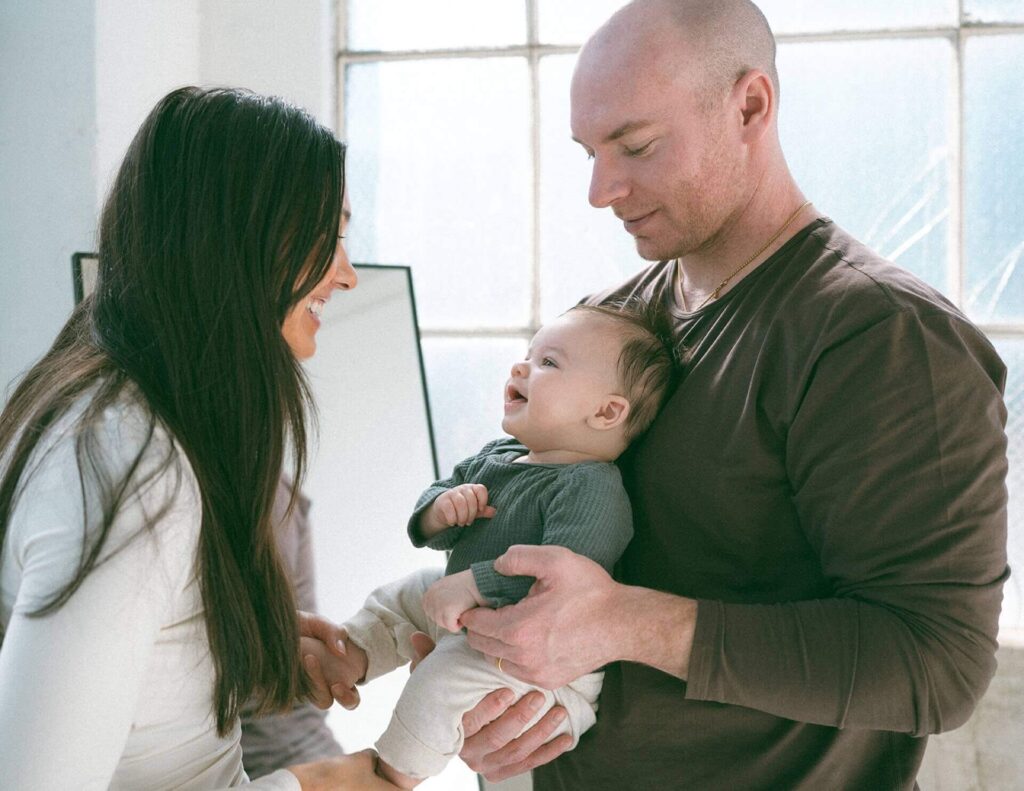 modern family photos in seattle studio