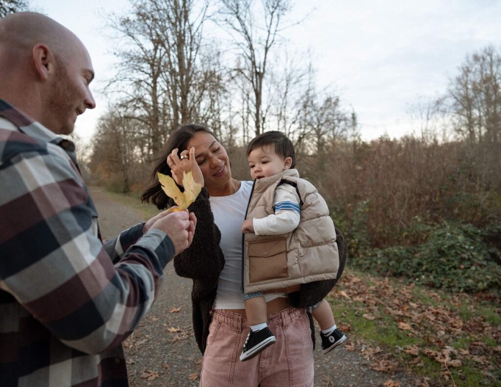 candid family lifestyle photos