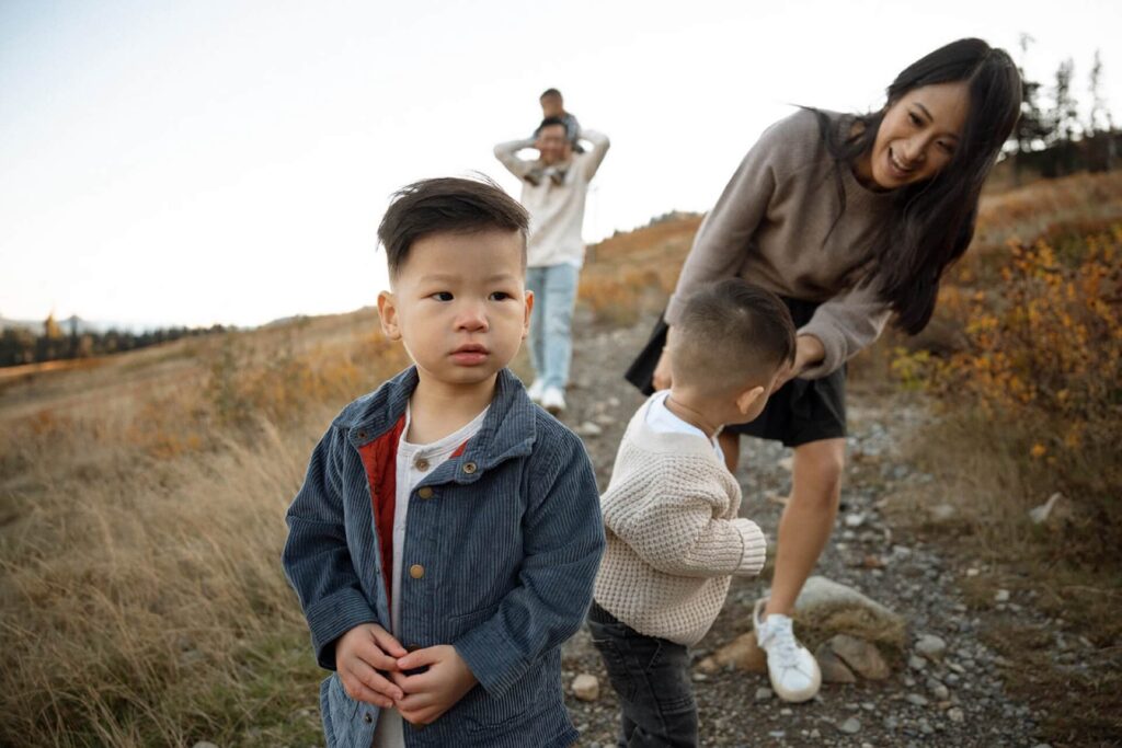 outdoor fall family photos with triplets