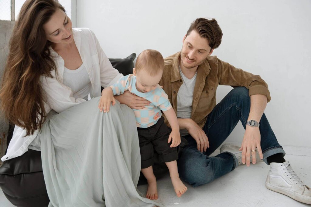 family of three photos in seattle studio