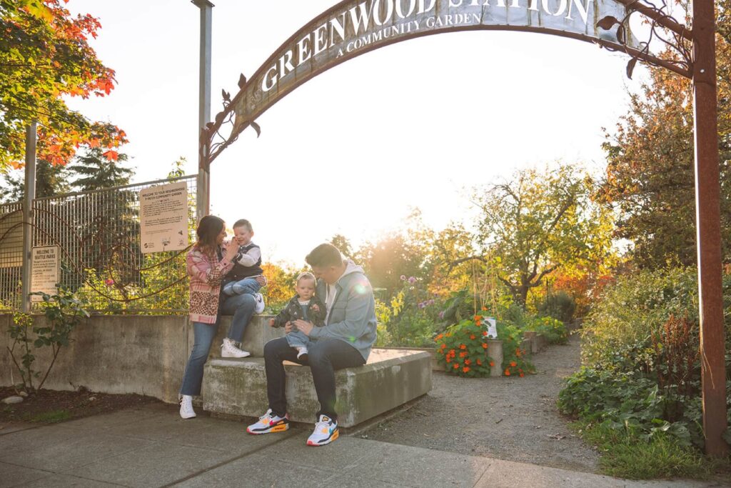 candid lifestyle family photographer
