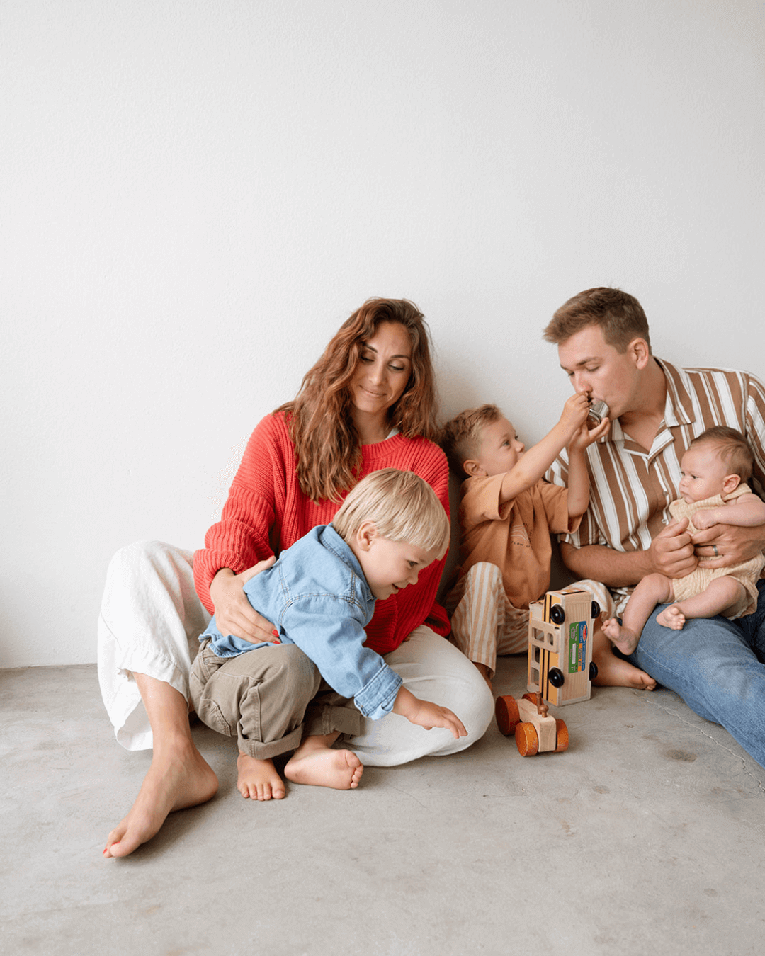 studio family photos in costa mesa
